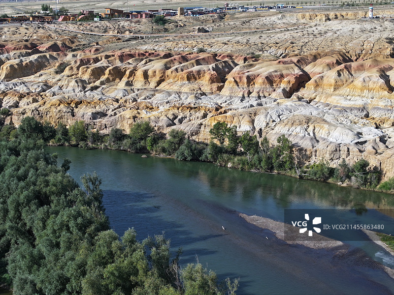 新疆布尔津五彩滩风光航拍图片素材