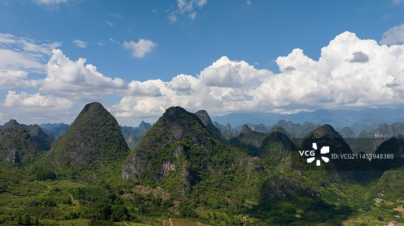 广西桂林山水 蓝天白云 美丽中国图片素材