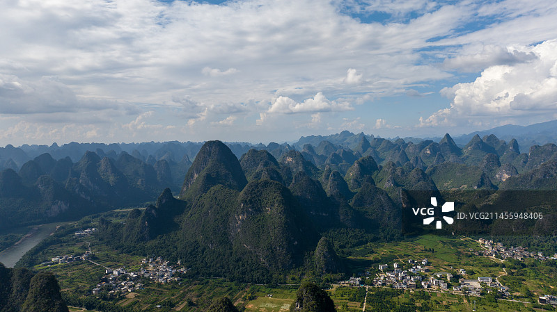 广西桂林山水 蓝天白云 美丽中国图片素材
