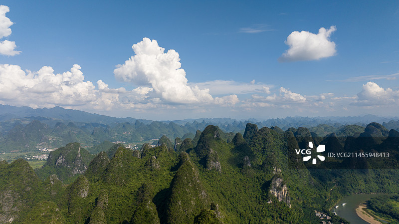 广西桂林山水 蓝天白云 美丽中国图片素材