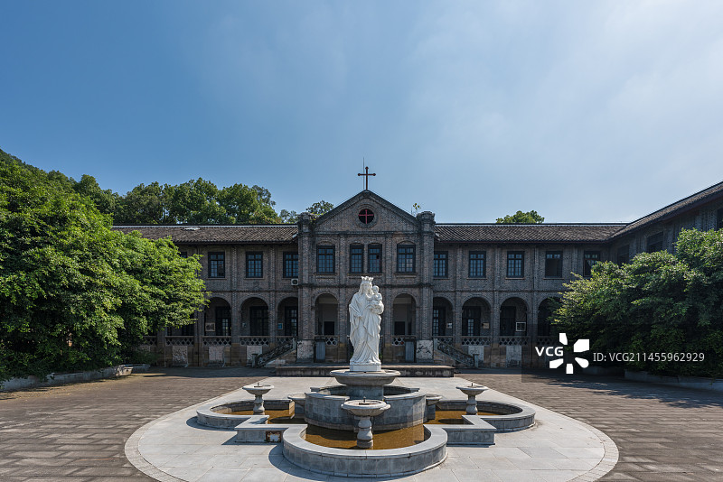 重庆市南岸区慈母堂蓝天白云建筑风光图片素材