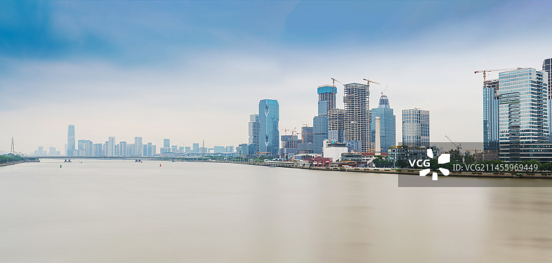 中国广州市城市天际线和珠江风光图片素材