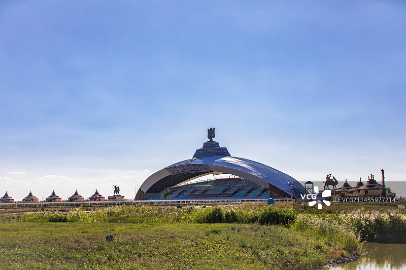 秋季的内蒙古自治区乌兰察布市四子王旗格根塔拉草原旅游度假区图片素材