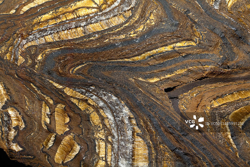 条带状铁建造，含金属材料的铁质海洋沉积岩图片素材