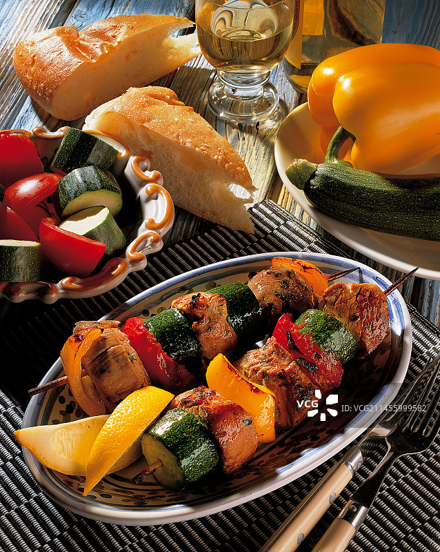 希腊蔬菜烤肉串图片素材