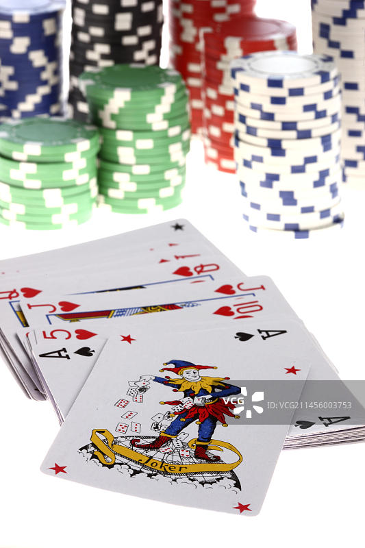 扑克牌、游戏筹码和代币图片素材