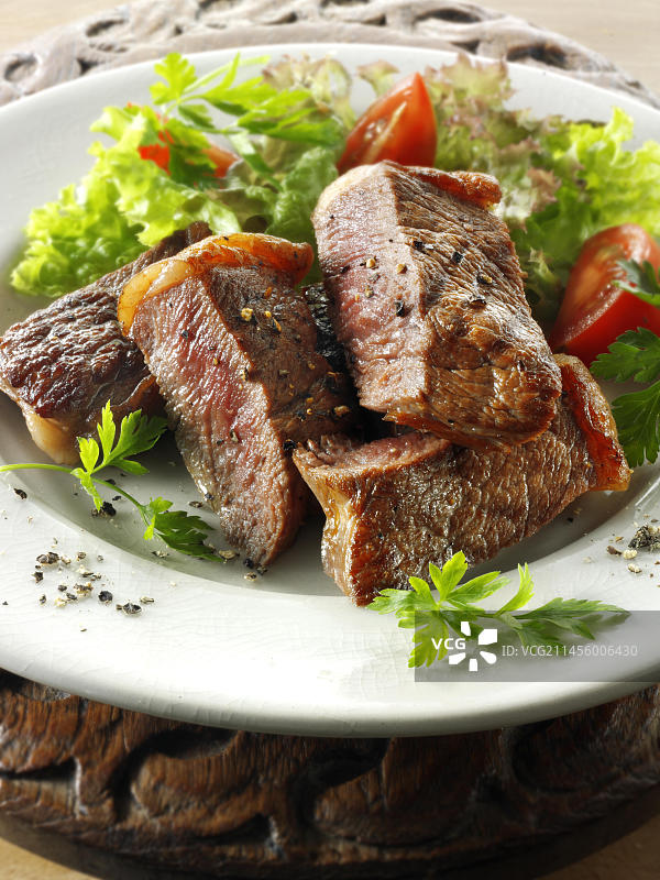 西冷牛排沙拉图片素材