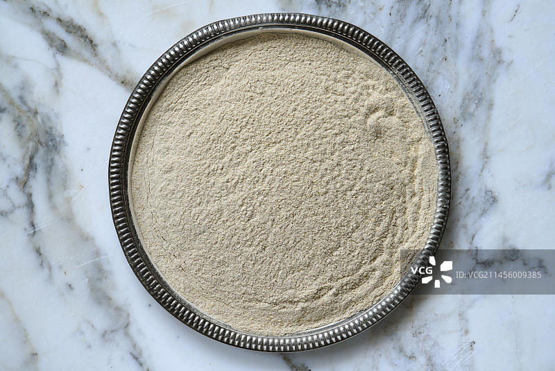南非醉茄粉，碗中粉末，传统阿育吠陀药物，印度，亚洲图片素材