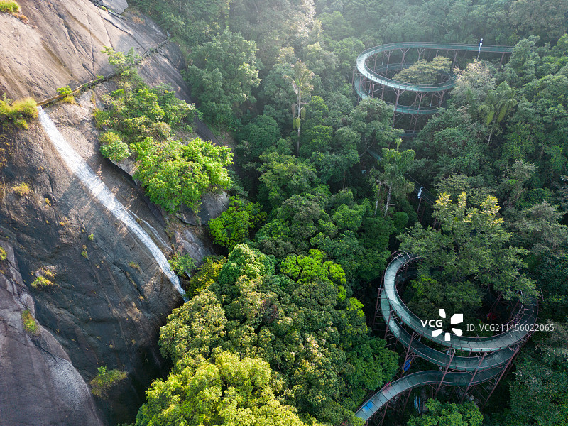 惠州罗浮山玻璃栈道漂流图片素材