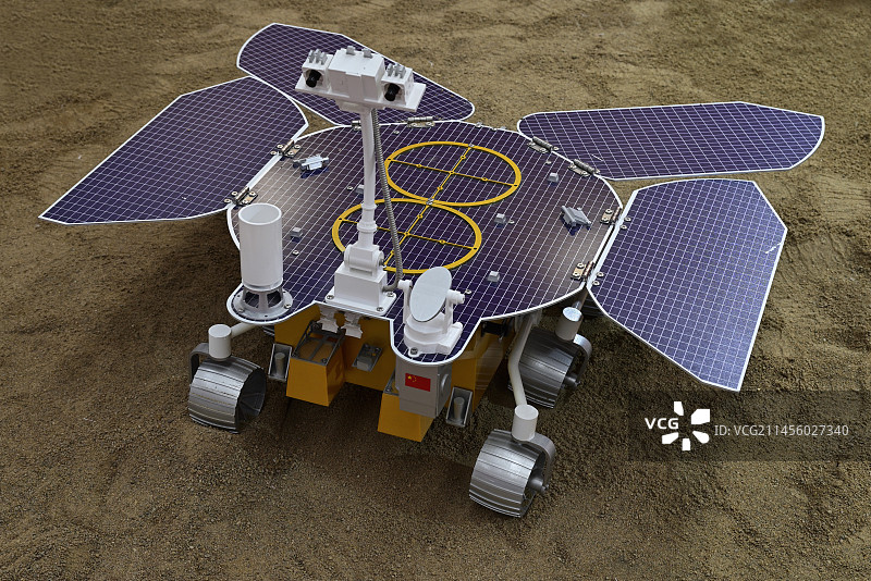 《“筑梦太空”航天探索基地》——“天问一号”火星探测器“祝融号”火星车（模型）图片素材