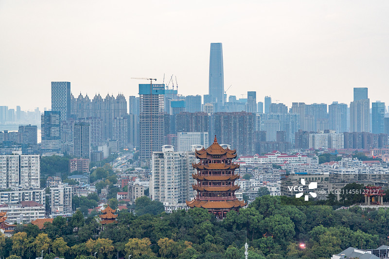 中国湖北省武汉市地标建筑黄鹤楼图片素材