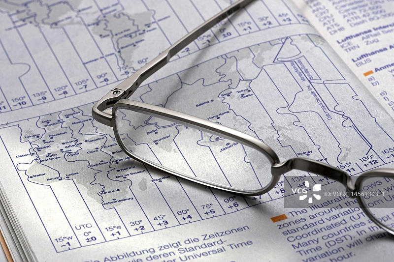 德国汉莎航空公司航班时刻表图片素材