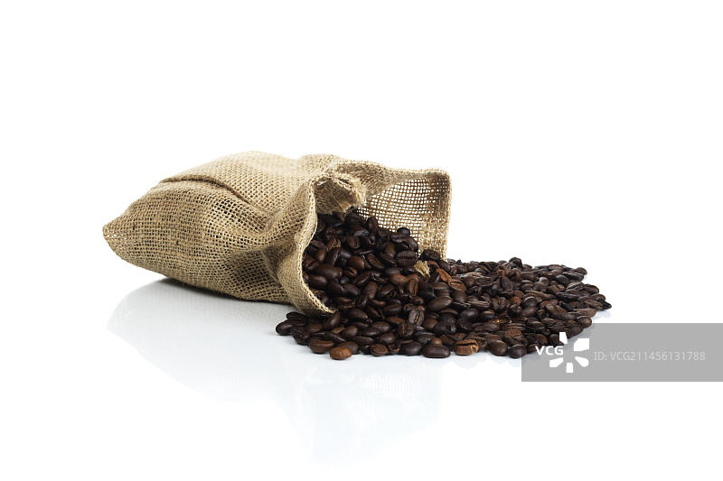 装有咖啡豆的手提袋图片素材