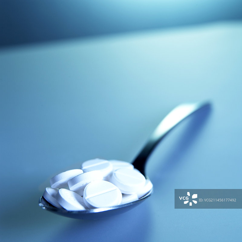 止痛药服用过量图片素材