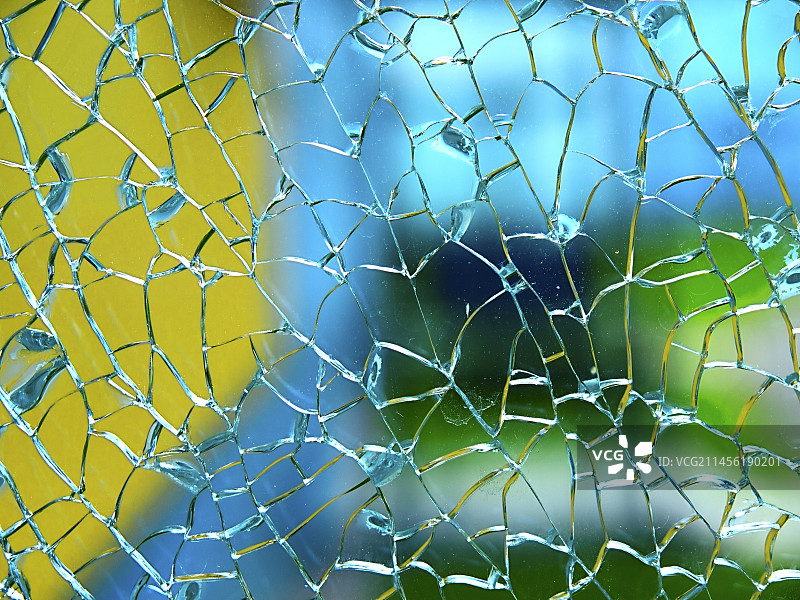 破碎的玻璃图片素材