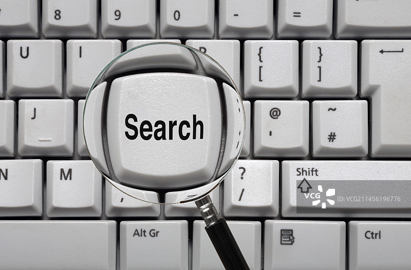 放大镜和搜索键图片素材