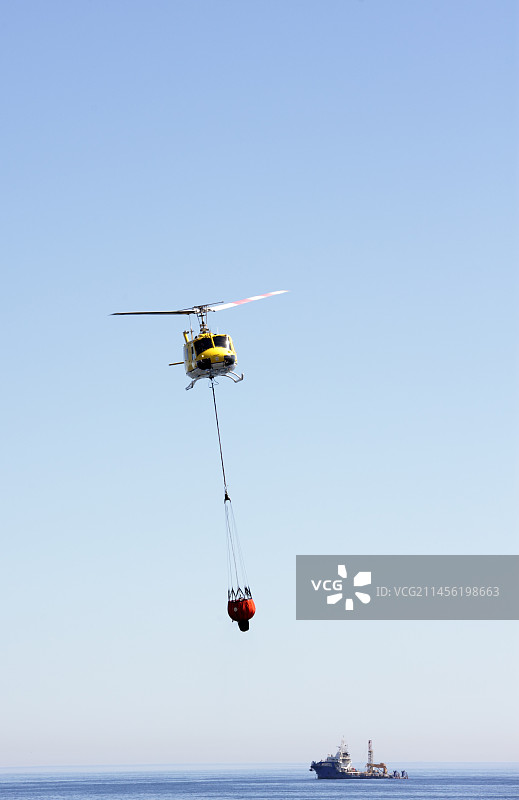 紧急消防直升机图片素材