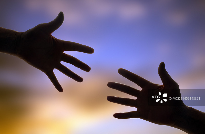双手互相伸出图片素材