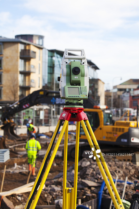 施工现场的经纬仪图片素材