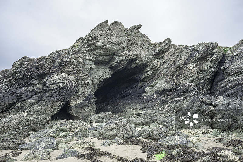 威尔士安格尔西岛的折叠岩层图片素材