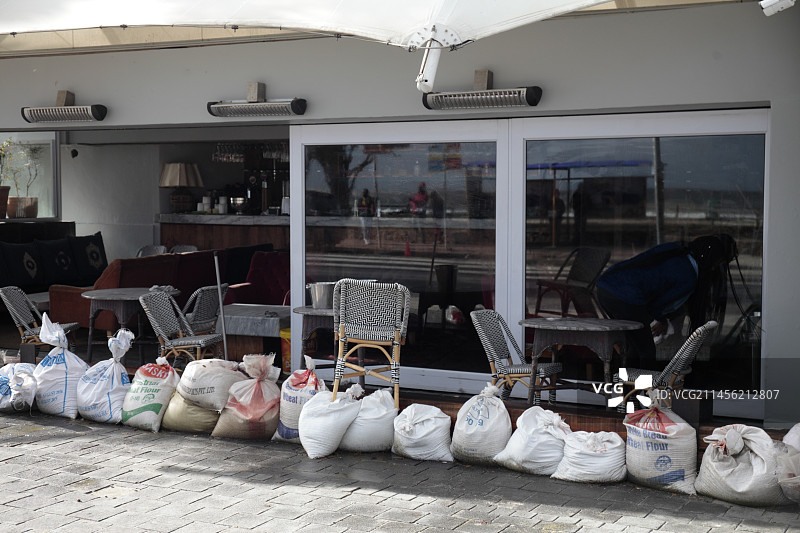 风暴后的防洪设施图片素材