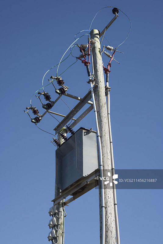 电线杆降压变压器图片素材