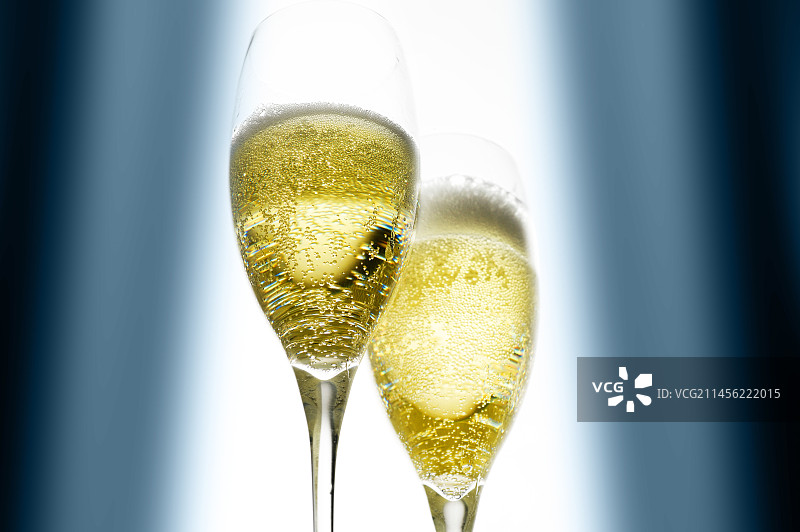 两杯香槟图片素材