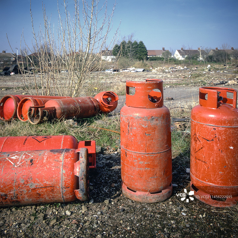废弃的煤气罐图片素材