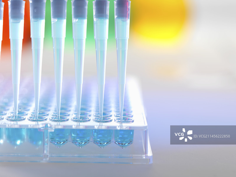 多道移液器图片素材