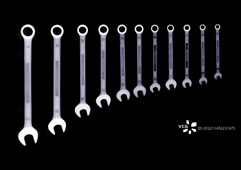 降序排列的扳手X光图图片素材