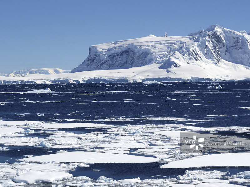 南极洲破损的海冰图片素材