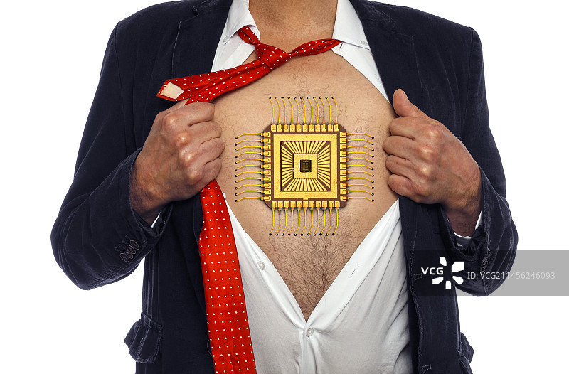 胸前有芯片的男人，概念合成图像图片素材