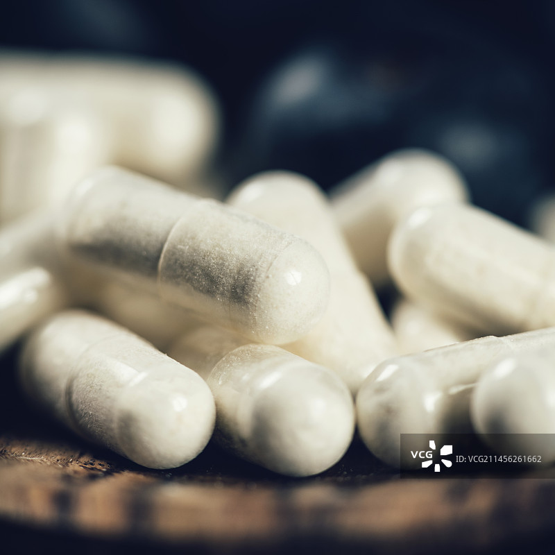反式紫檀芪补充剂胶囊图片素材