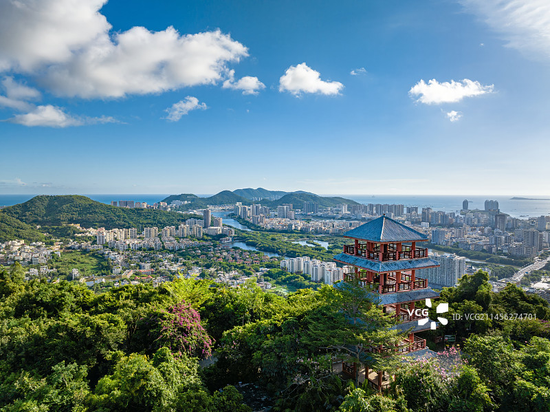 海南三亚市吉阳区临春岭森林公园瞭望塔图片素材
