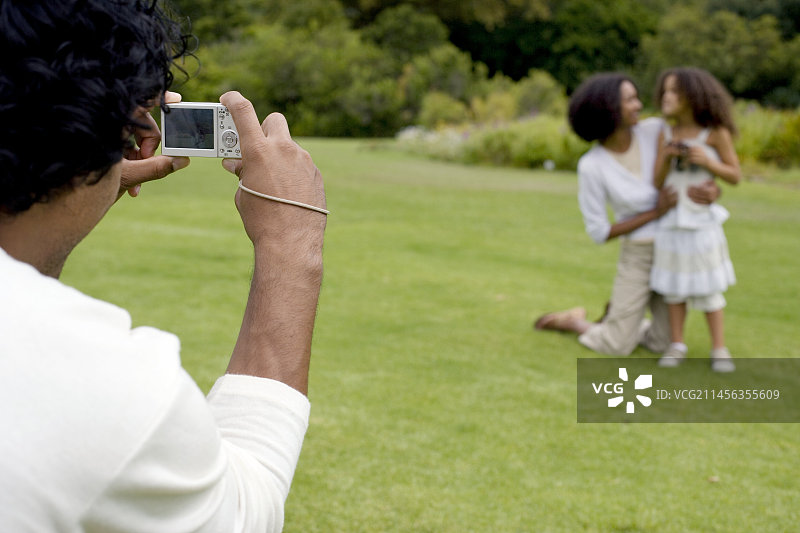 数码相机使用场景图片素材