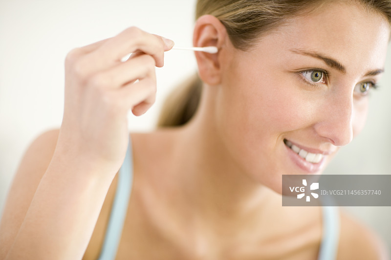 清洁耳朵图片素材