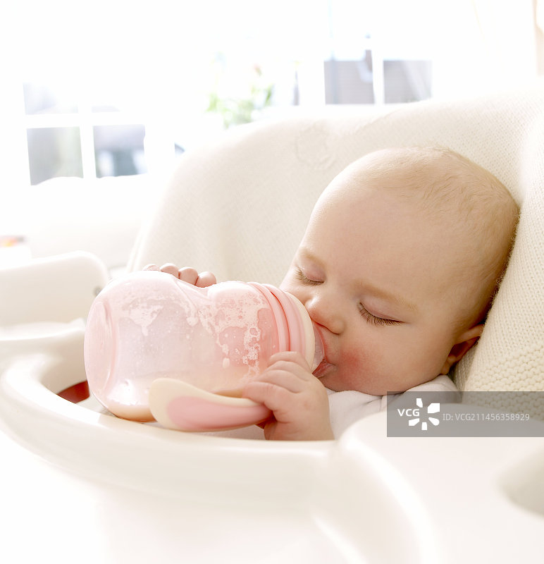 熟睡的婴儿图片素材