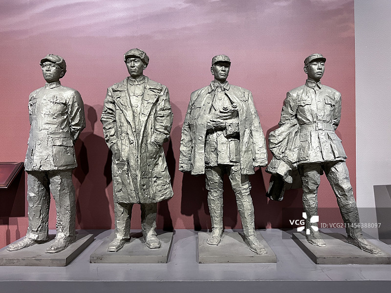 山东省临沂市，沂蒙革命纪念馆，山东分局领导群雕图片素材