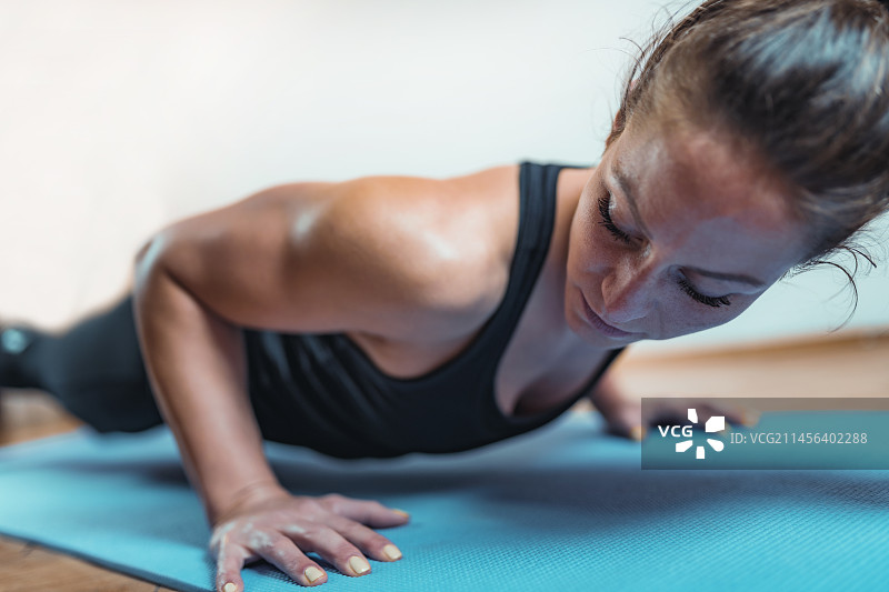 高强度间歇训练图片素材