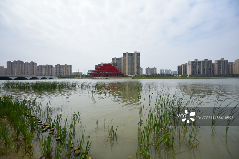 天门北湖公园的红楼图片素材