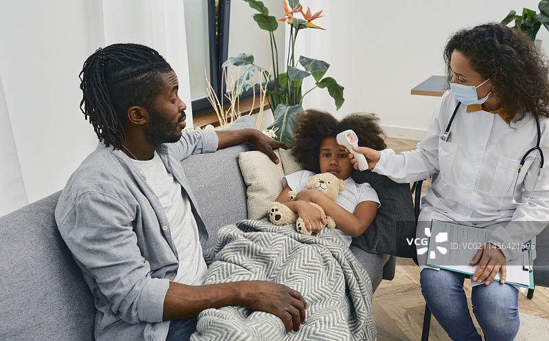 家庭医生出诊图片素材