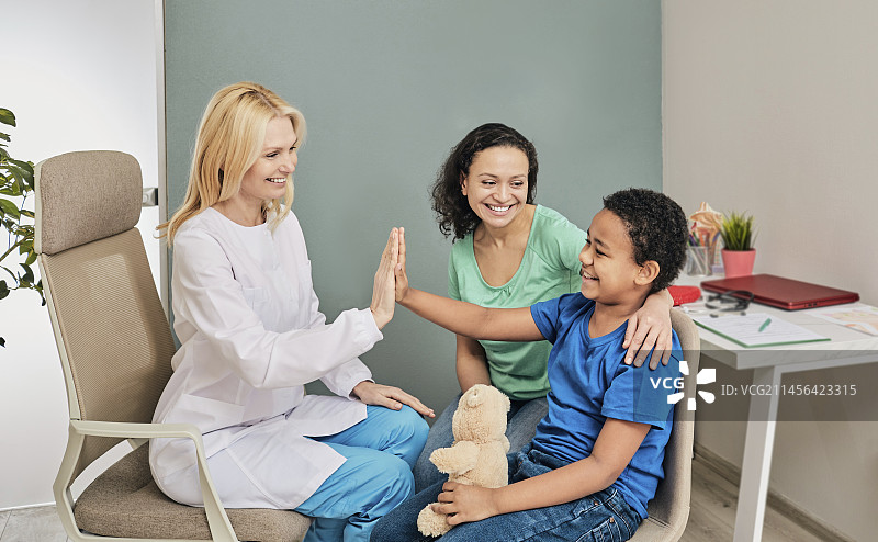 儿科咨询图片素材