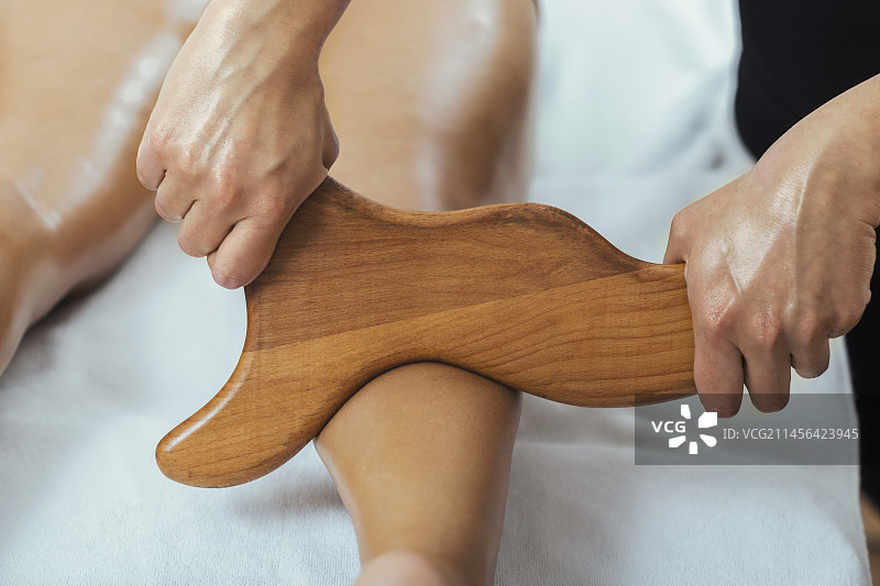 抗脂肪团的马德拉按摩疗法图片素材