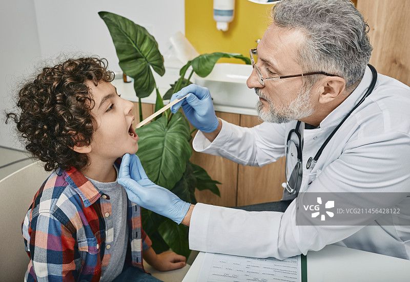 儿科咨询图片素材