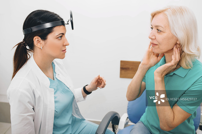 耳鼻喉科咨询图片素材