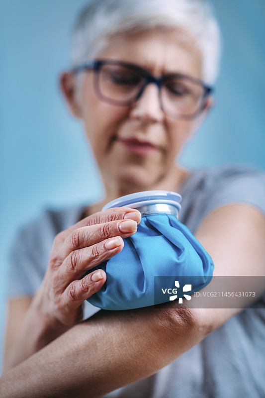 肘部疼痛治疗图片素材