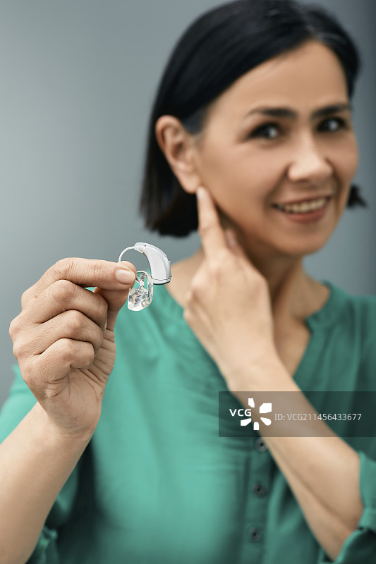 耳背式助听器图片素材