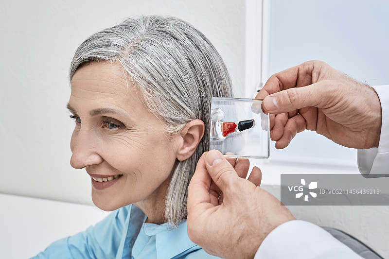 助听器验配图片素材