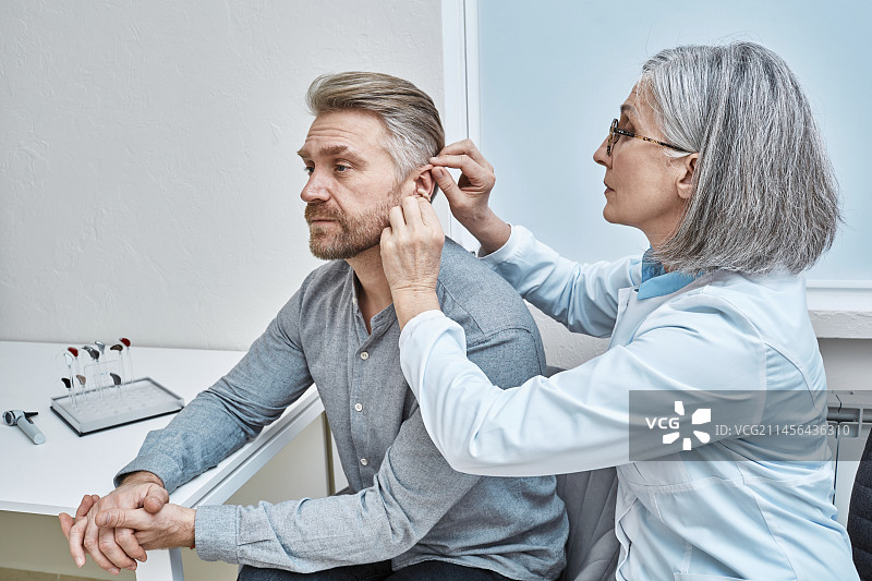 助听器验配图片素材