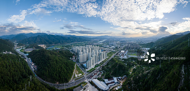 航拍浙江丽水莲都区未来社区城市天际线全景图片素材